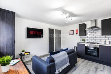 2 bed house, Queens Road, Hyde Park, Leeds, LS61HY - Image 2