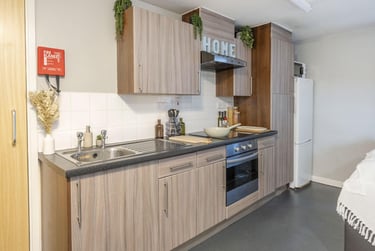 Classic 3 Bed Ensuite - Image 2