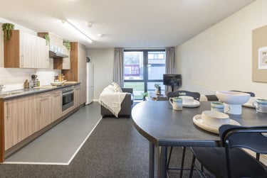 Classic 5 Bed Ensuite Plus - Image 2