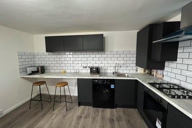 2 bed house, Queens Road, Hyde Park, Leeds, LS61HY - Image 5