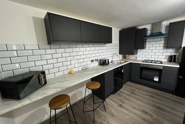 2 bed house, Queens Road, Hyde Park, Leeds, LS61HY - Image 6