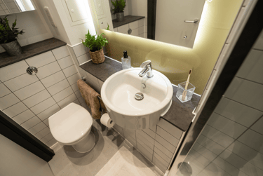 Silver Loft Apartment - Image 3