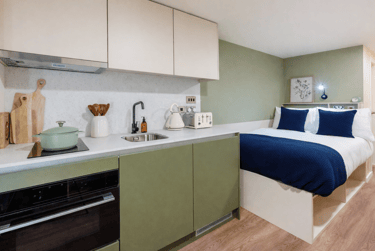 Silver Studio - Image 1