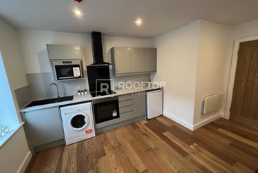 2 bed house, Royal Park Road, Hyde Park, Leeds, LS61FR - Image 2