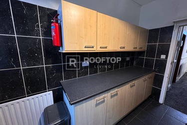 6 bed house, Manor Terrace, Headingley, Leeds, LS61BU - Image 3