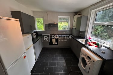 6 bed house, St. Michaels Terrace, Headingley, Leeds, LS63BQ - Image 4