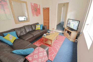 6 bed house, Burleigh Road, City Centre, Loughborough, LE113BA - Image 1