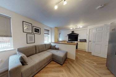 6 bed house, Havelock Street, City Centre, Loughborough, LE115DH - Image 1