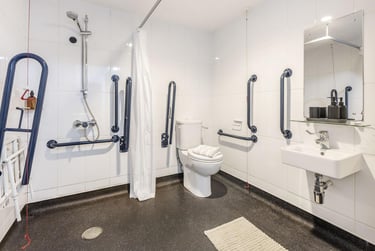 Premium Plus Ensuite - Image 3