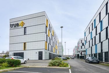 true Apartment River View - Image 45