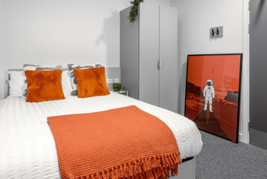 True Apartment at true Leicester, 3 Humberstone Road, Lee Circle, Leicester, LE53AS - Image 8