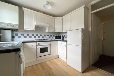 2 bed house, Carlton Close, City Centre, Loughborough, LE115DY - Image 1
