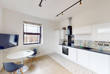 2 bed house, Canal House, City Centre, Loughborough, LE111AW - Image 2