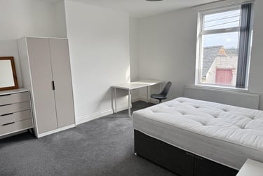 4 bed house, High Street South, Langley Moor, Durham, DH78JW - Image 8