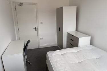 4 bed house, High Street South, Langley Moor, Durham, DH78JW - Image 15