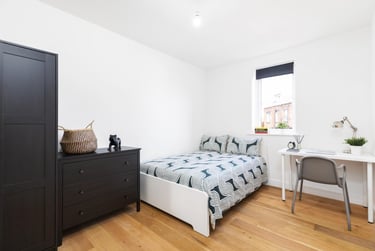 2 bed house, Royal Park Road, Hyde Park, Leeds, LS61JJ - Image 1