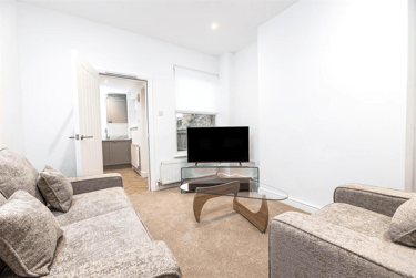 2 bed house, Chippendale Street, Lenton, Nottingham, NG71HB - Image 1