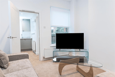 2 bed house, Chippendale Street, Lenton, Nottingham, NG71HB - Image 4