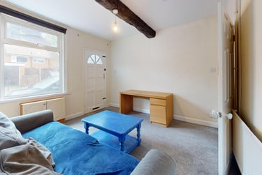 2 bed house, Albert Street, City Centre, Loughborough, LE112DW - Image 1