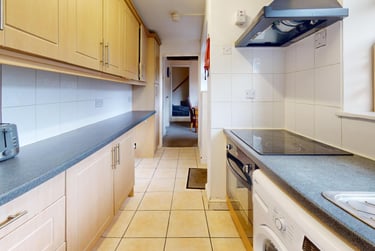 2 bed house, Albert Street, City Centre, Loughborough, LE112DW - Image 2