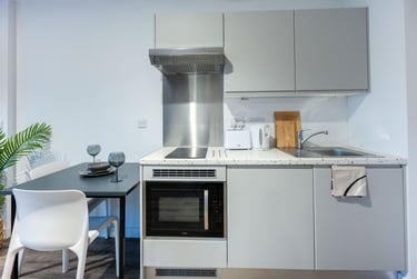 Deluxe Studio - Image 3