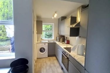 4 bed house, Beehive Road, Crookesmoor, Sheffield, S101EP - Image 1