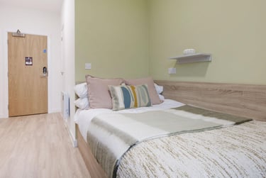 Classic Ensuite - Image 2