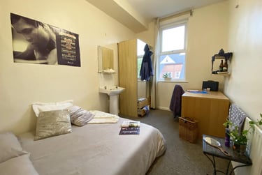 8 bed house, Ash Grove, Hyde Park, Leeds, LS61AX - Image 3