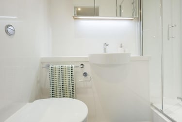 Classic Ensuite - Image 6