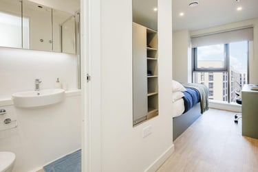 Classic Ensuite - Image 4