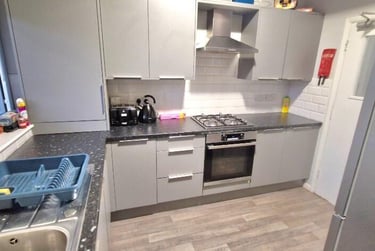 6 bed house, Alfreton Road, Arboretum, Nottingham, NG73JE - Image 2