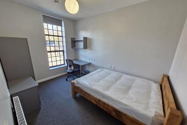 5 bed house, Robin Hood Street, Hockley, Nottingham, NG31GF - Image 2