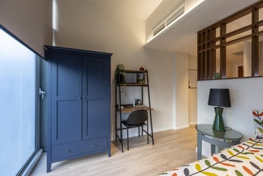 Bronze Courtyard Studio - Image 2