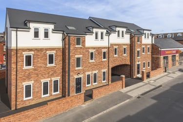 2 bed house, Royal Park Road, Burley, Leeds, LS61JJ - Image 2