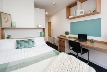 Platinum Ensuite - Image 2