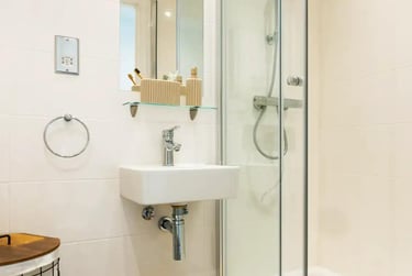 Elite Ensuite - Image 4