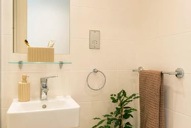 Elite Ensuite - Image 3