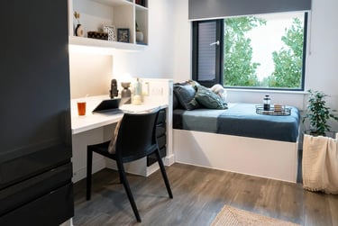 Luxe Ensuite - Image 1