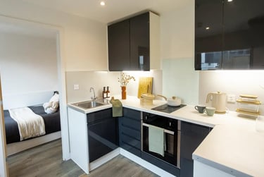Two Bed Club Apartment - Image 4
