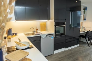 Super Elite Studio - Dual Occupancy (Double Occupancy Only) - Image 2