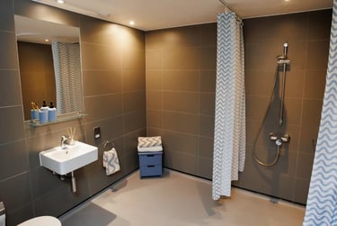 Super Elite Studio - Accessible - Image 1
