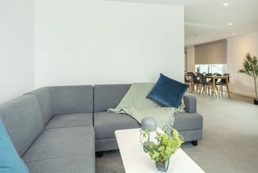 Classic Plus 5-6 Bed Ensuite - Image 12