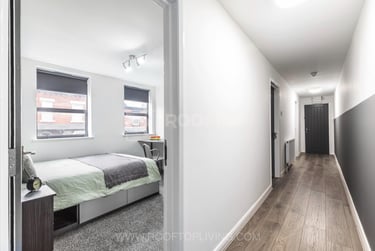 2 bed house, Royal Park Road, Hyde Park, Leeds, LS61HW - Image 3