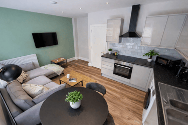 4 bed house, Hotwell Road, Southville, Bristol, BS84UB - Image 1