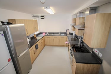 Ensuite - Silver - Image 17