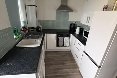 2 bed house, Elmore Court, Radford, Nottingham, NG74BE - Image 2