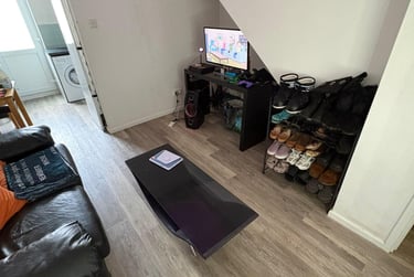 2 bed house, Elmore Court, Radford, Nottingham, NG74BE - Image 4