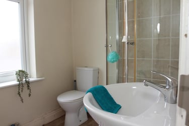2 bed house, Queens Road, Clarendon Park, Leicester, LE21TT - Image 4