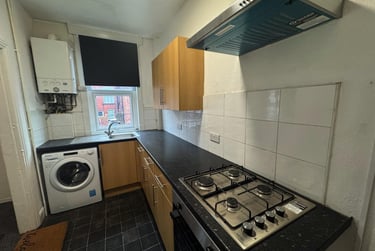 2 bed house, Royal Park Terrace, Hyde Park, Leeds, LS61EX - Image 7