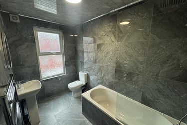 2 bed house, Royal Park Terrace, Hyde Park, Leeds, LS61EX - Image 1